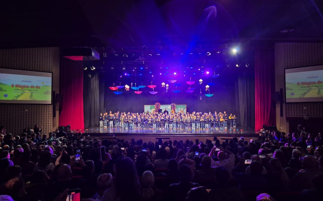 Festival de Teatro reúne 300 crianças em Curitiba com releitura de “O Mágico de Oz”