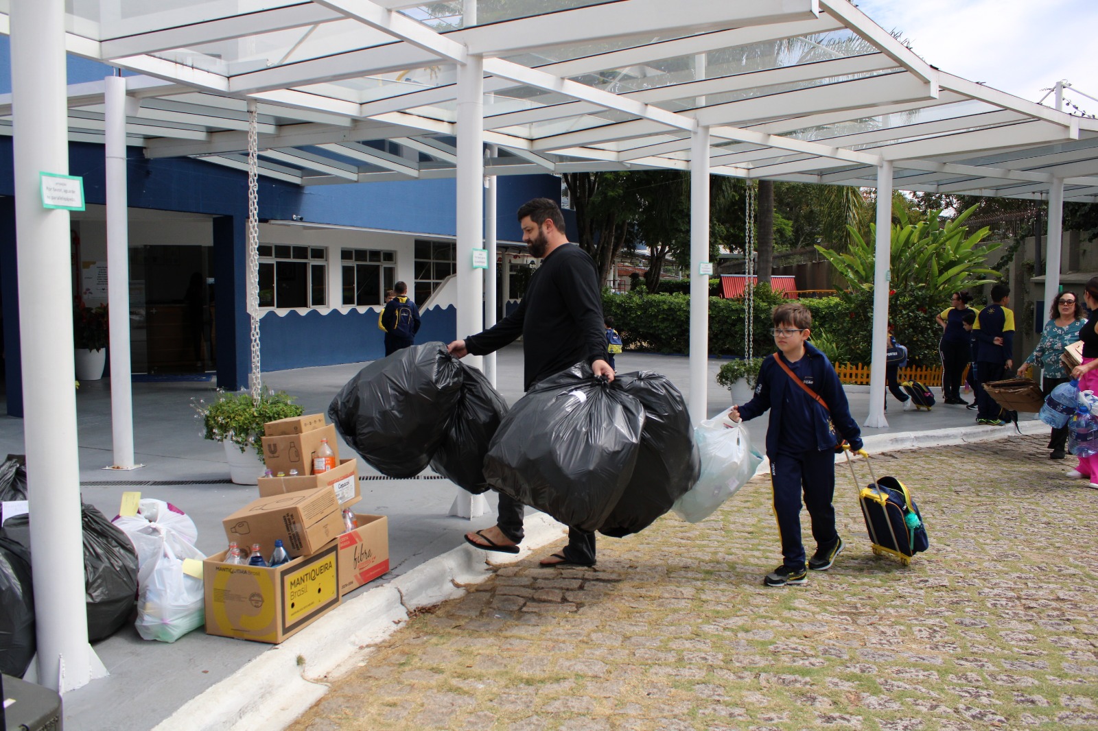 WhatsApp Image 2025-11-11 at 08.56.02